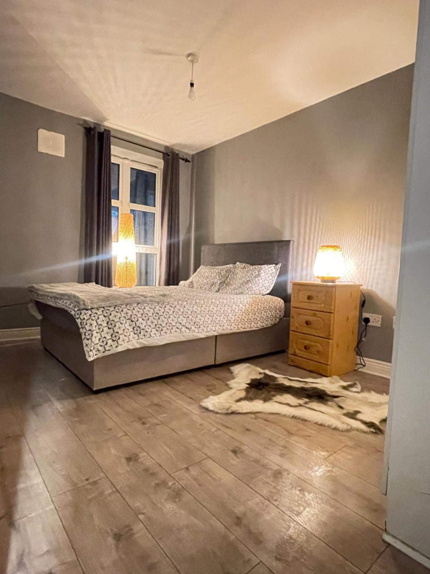 Modern Elegant Central Apt With Parking 더블린 외부 사진